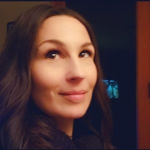 Meet your Posher, April